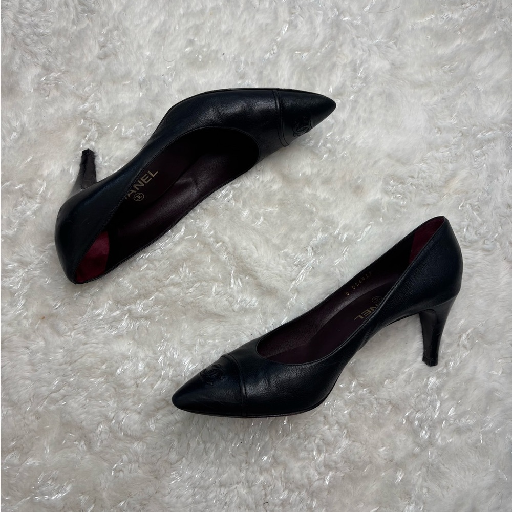 Chanel Black Leather CC Logo Pointed Toe Heels